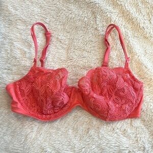 Sexy Victoria’s Secret Orange 34C Lace Underwire Bra